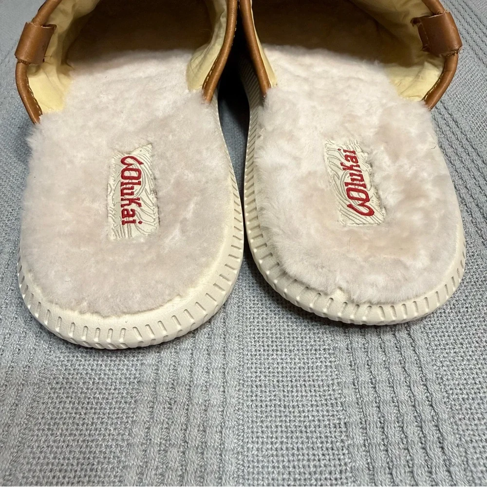 Men's OluKai MUA-M Sandals in Color Shadow and Bone Sz 11